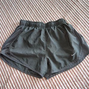grey nike shorts